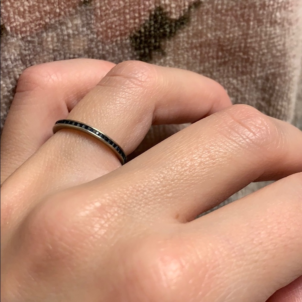 14K white gold sapphire stacking ring size 5.5